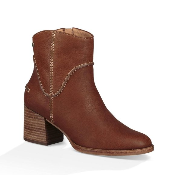 UGG Shoes - UGG Annie Boot 9.5